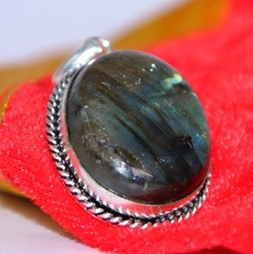 Labradorite Pendant Small
